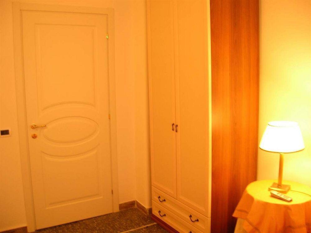 Il Rosso E Il Blu Hotel Rome Bagian luar foto